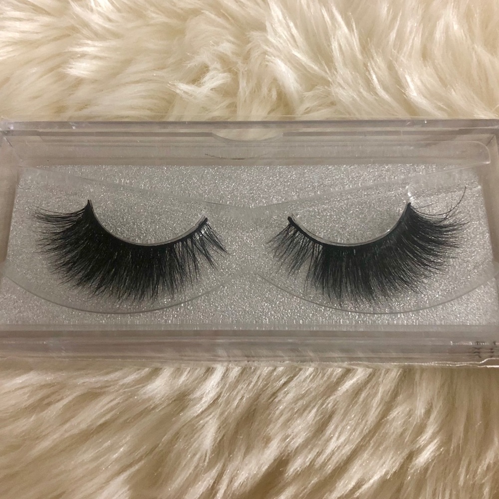 EYELASHES (GLAM)